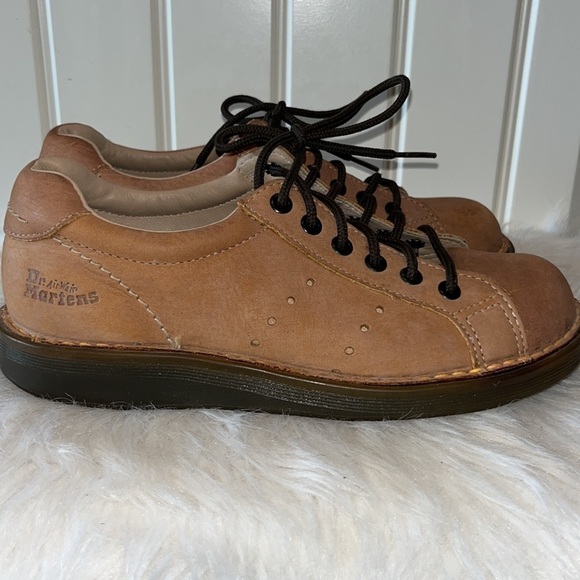 DR.MARTENS Air Wair tan light brown lace up shoe men size 6/women size 8 England - Picture 6 of 17